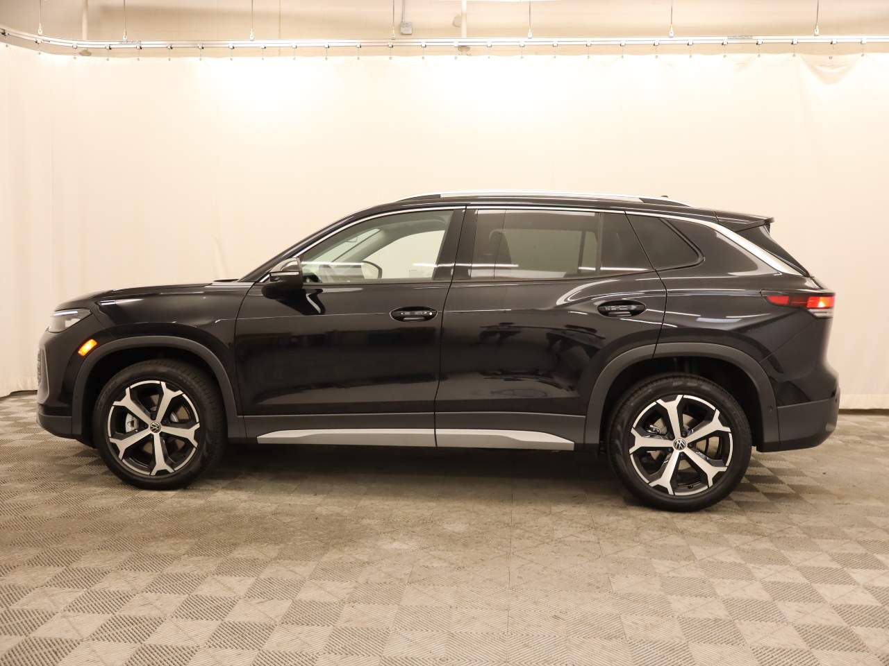 2026 Volkswagen Tiguan SE 4Motion