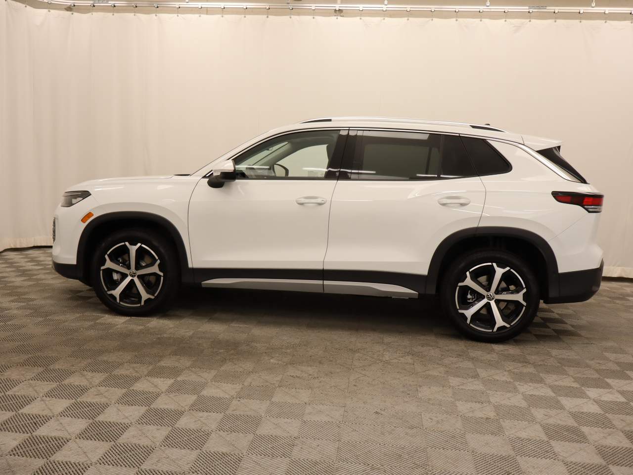 2026 Volkswagen Tiguan SE 4Motion