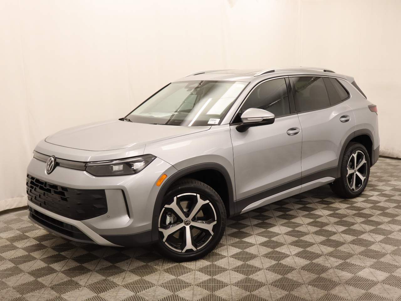 2026 Volkswagen Tiguan SE 4Motion
