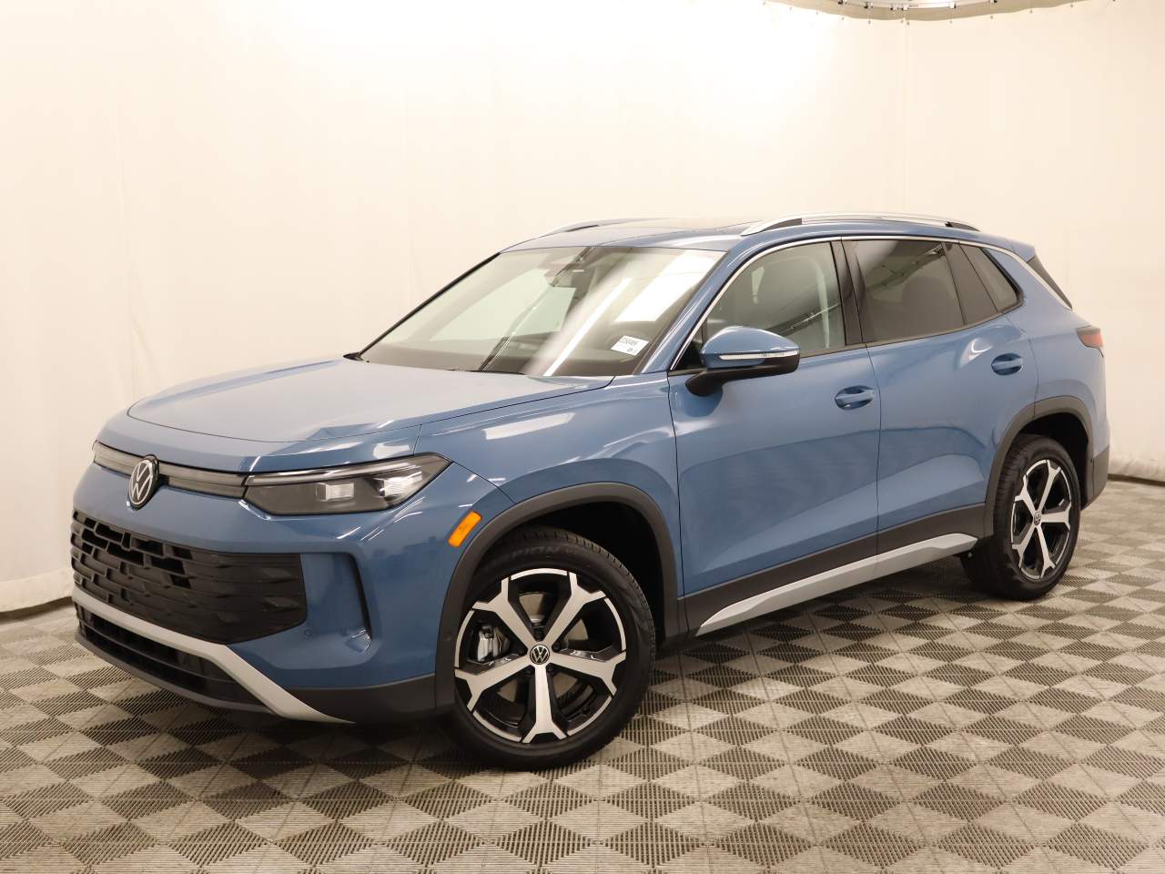 2025 Volkswagen Tiguan SE 4Motion