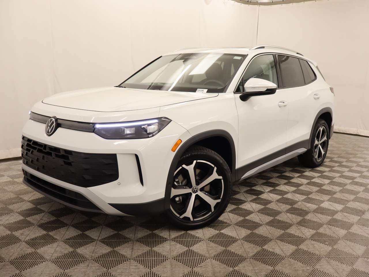 2026 Volkswagen Tiguan SE 4Motion
