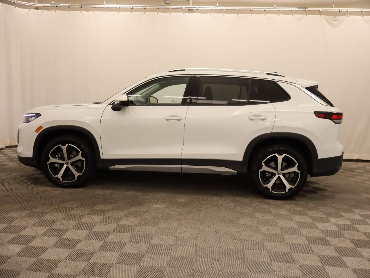 2026 Volkswagen Tiguan SE 4Motion