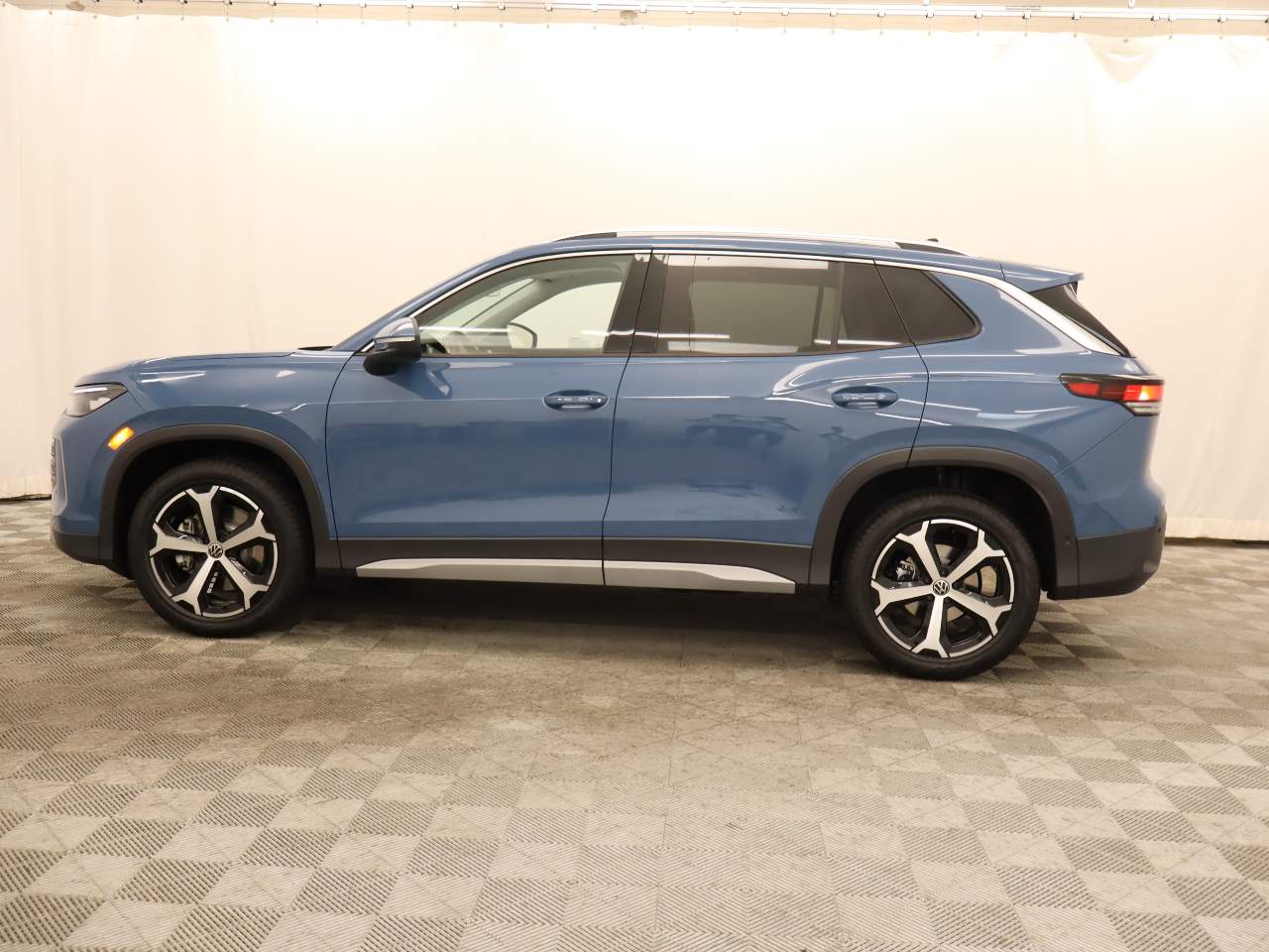 2026 Volkswagen Tiguan SE 4Motion
