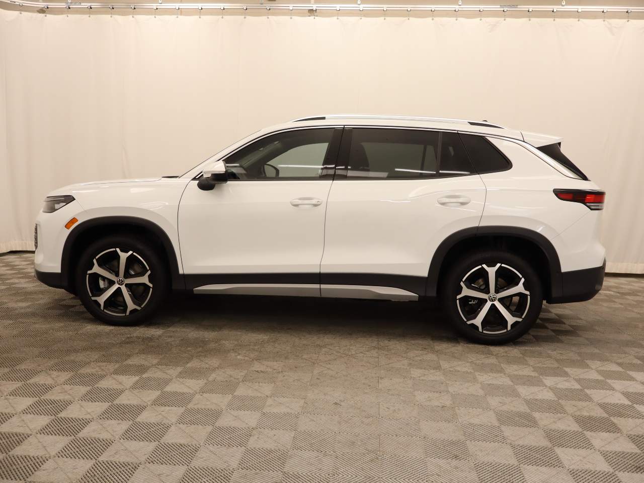 2025 Volkswagen Tiguan SE 4Motion