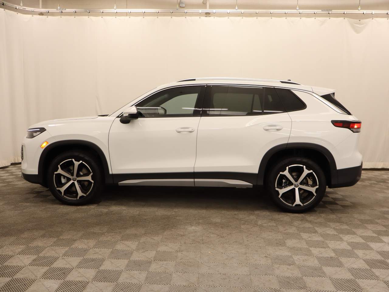 2026 Volkswagen Tiguan SE 4Motion