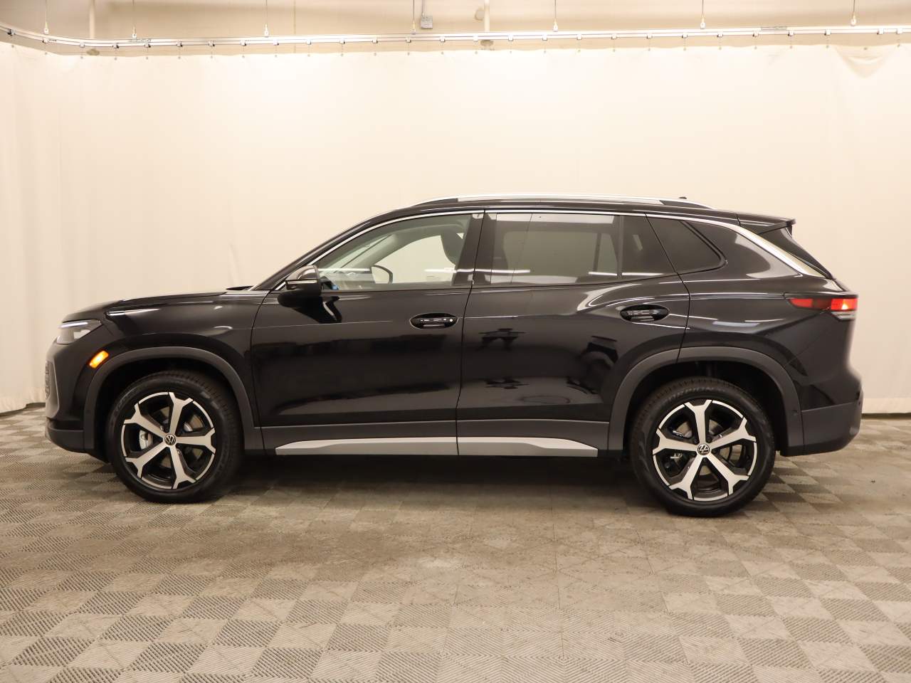 2026 Volkswagen Tiguan SE 4Motion