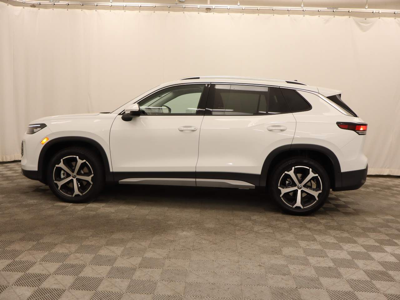 2026 Volkswagen Tiguan SE 4Motion