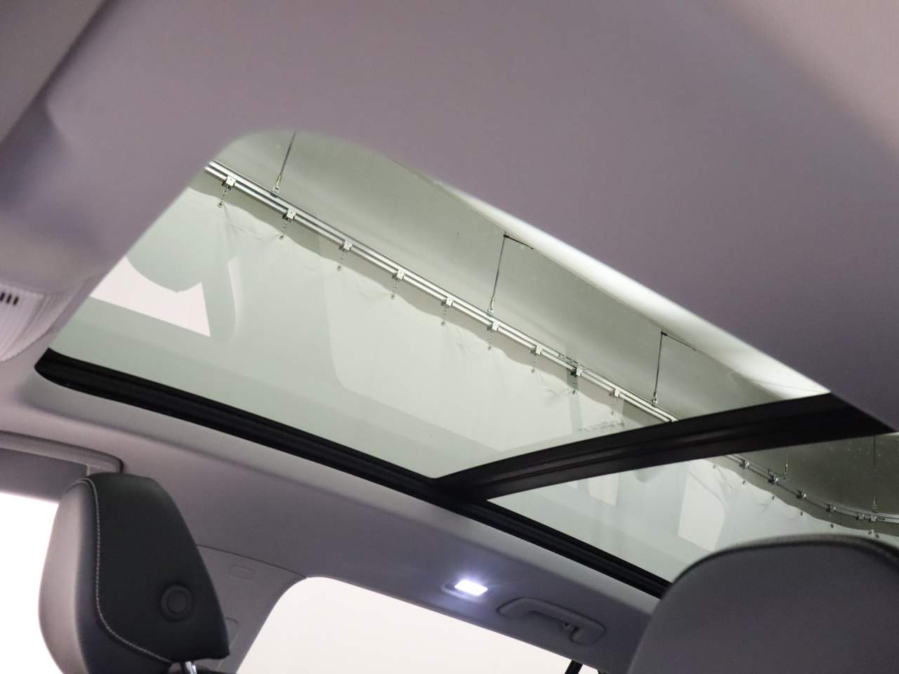 2026 Volkswagen Tiguan SE 4Motion