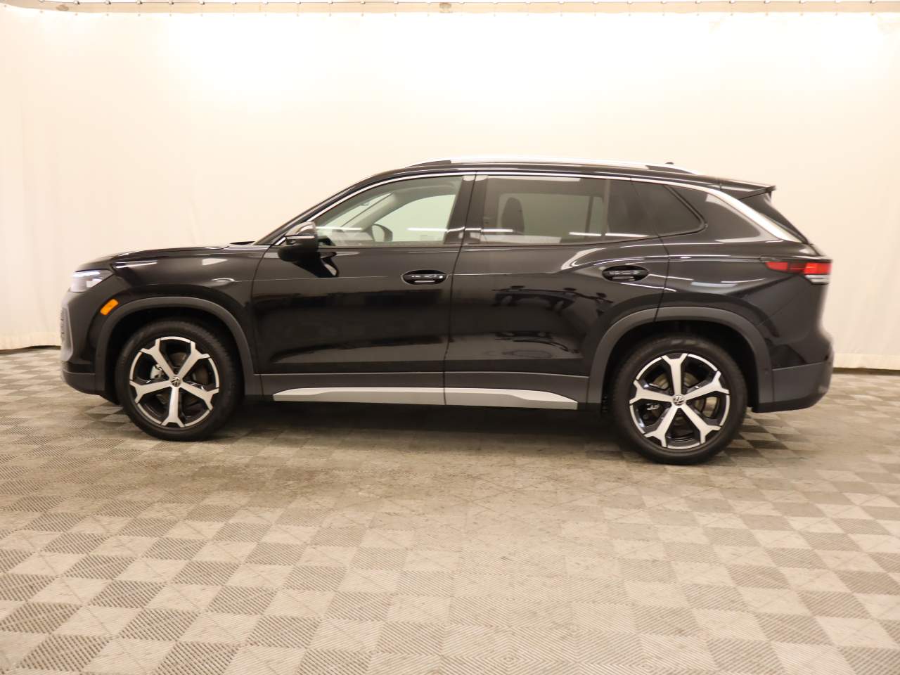 2025 Volkswagen Tiguan SE