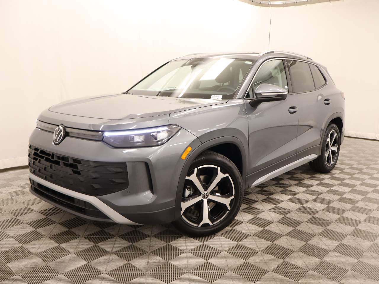 2025 Volkswagen Tiguan SE