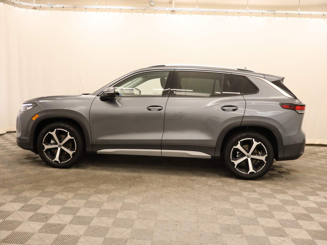 2025 Volkswagen Tiguan SE