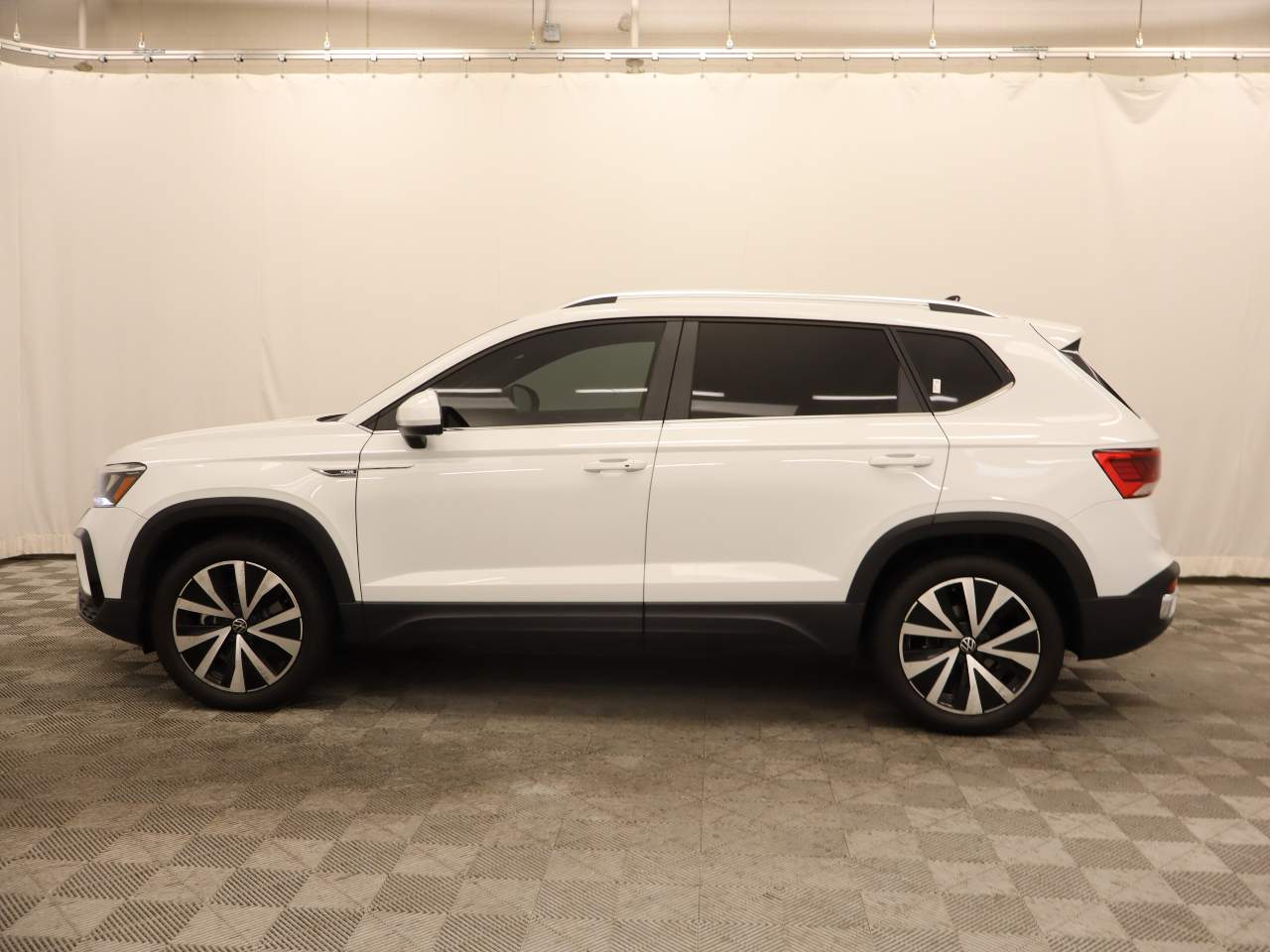 2023 Volkswagen Taos SE 4Motion