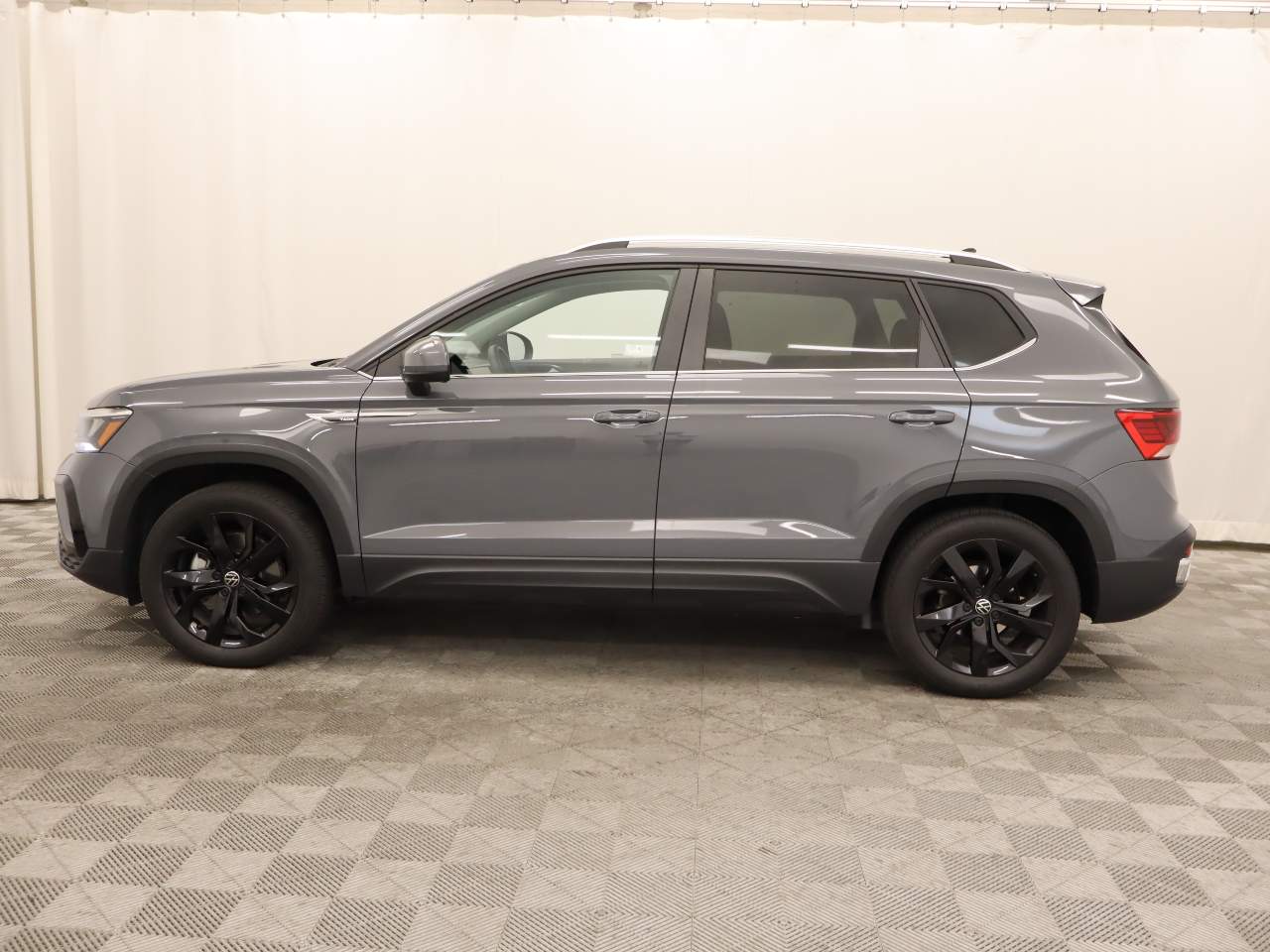 2023 Volkswagen Taos SE 4Motion