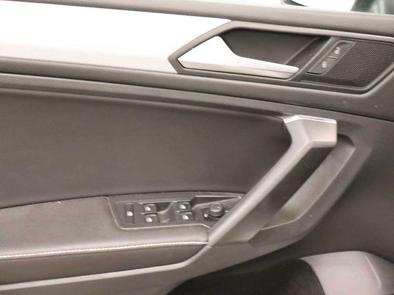 2023 Volkswagen Tiguan S