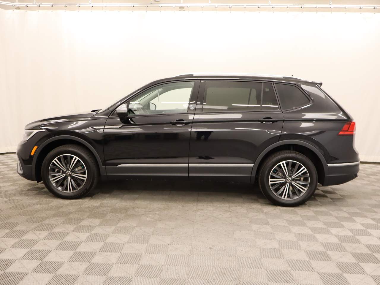 2024 Volkswagen Tiguan Wolfsburg Edition