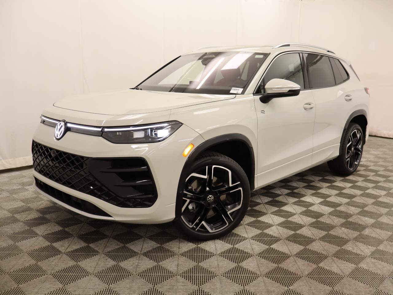 2026 Volkswagen Tiguan SEL R-Line Turbo 4Motion