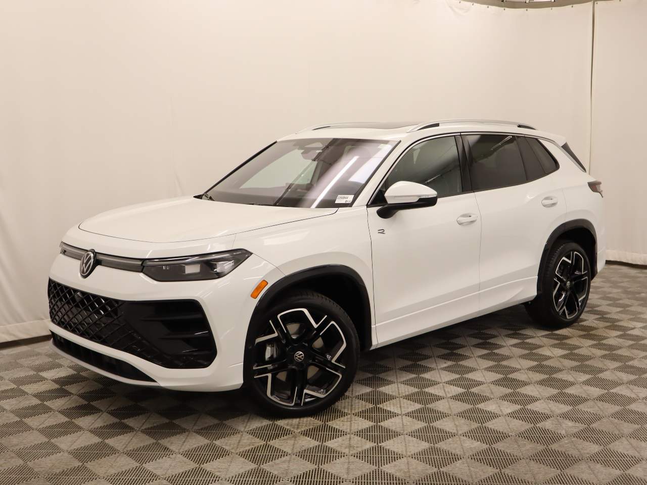 2026 Volkswagen Tiguan SEL R-Line Turbo 4Motion