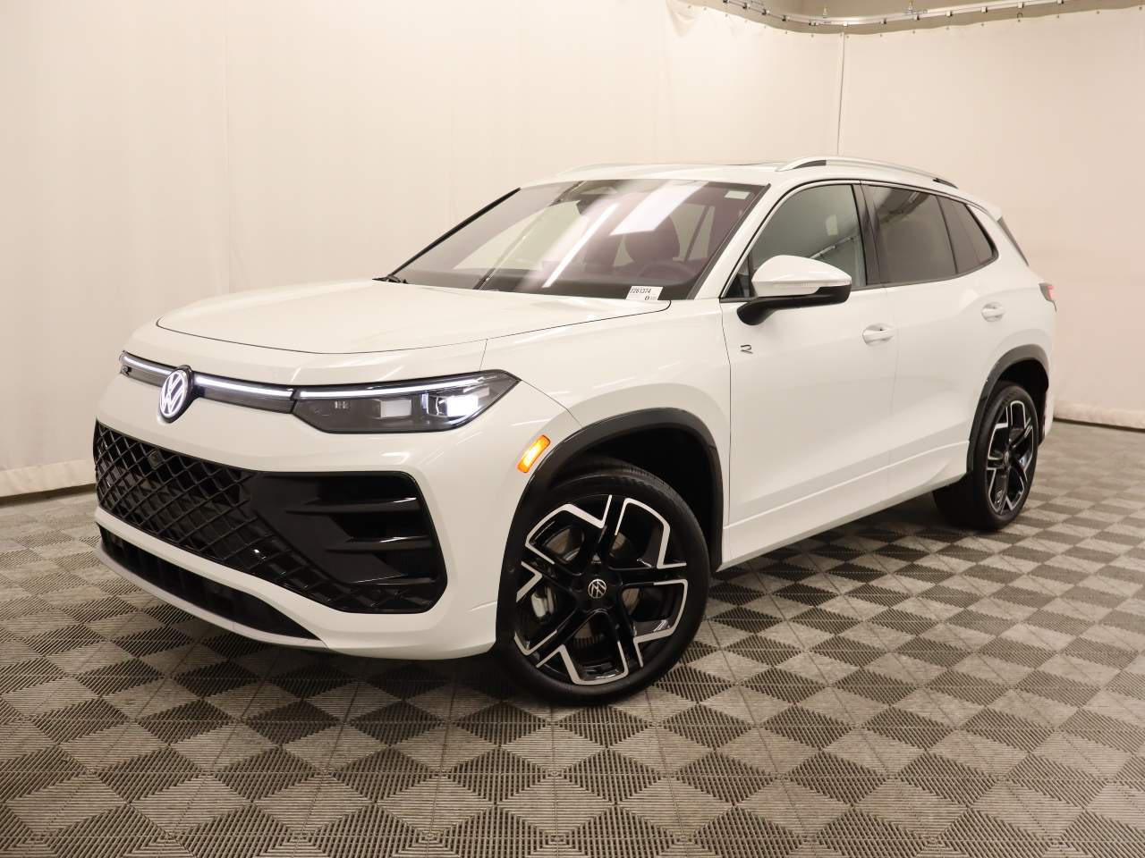 2026 Volkswagen Tiguan SEL R-Line Turbo 4Motion
