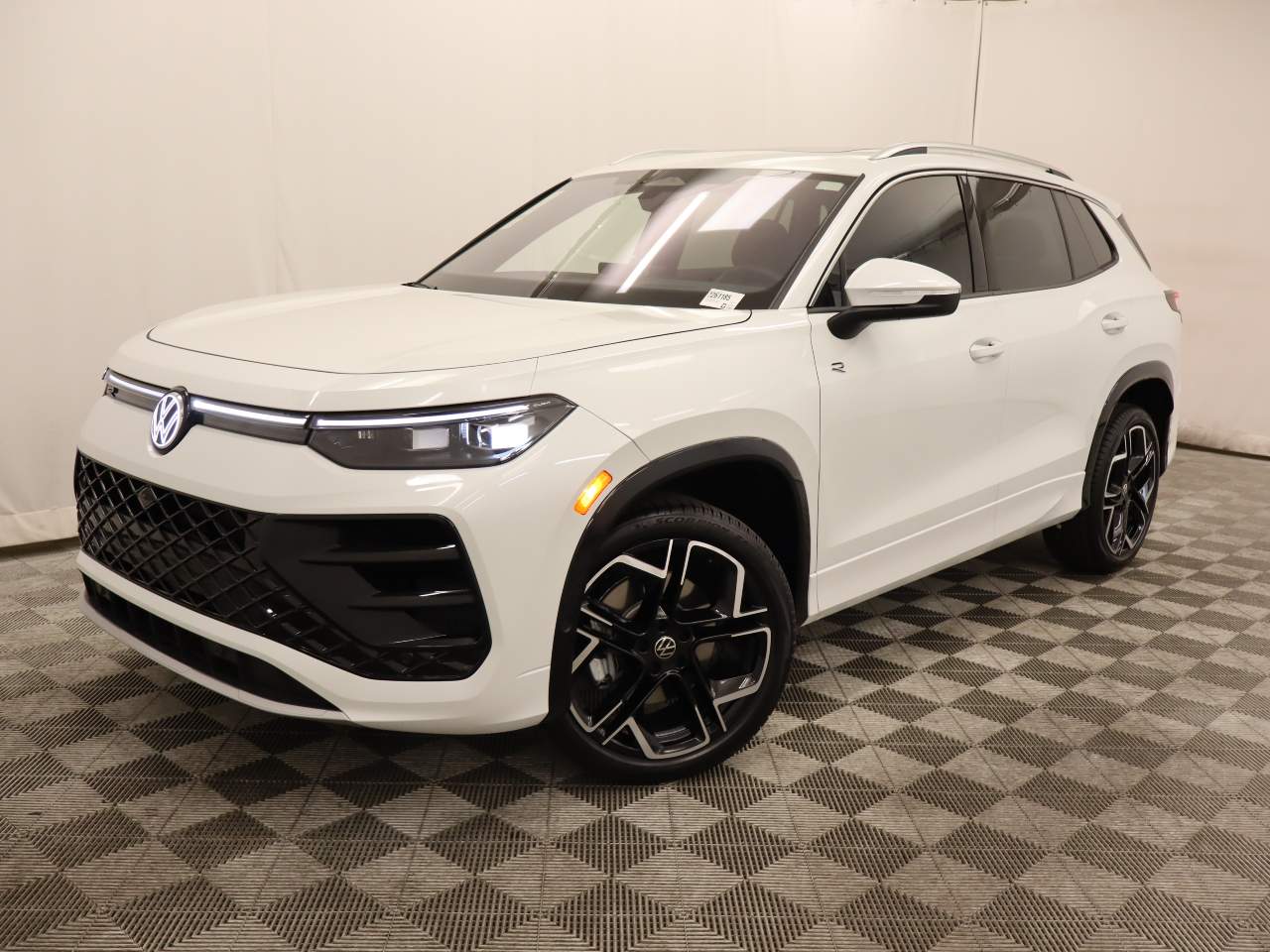 2026 Volkswagen Tiguan SEL R-Line Turbo 4Motion