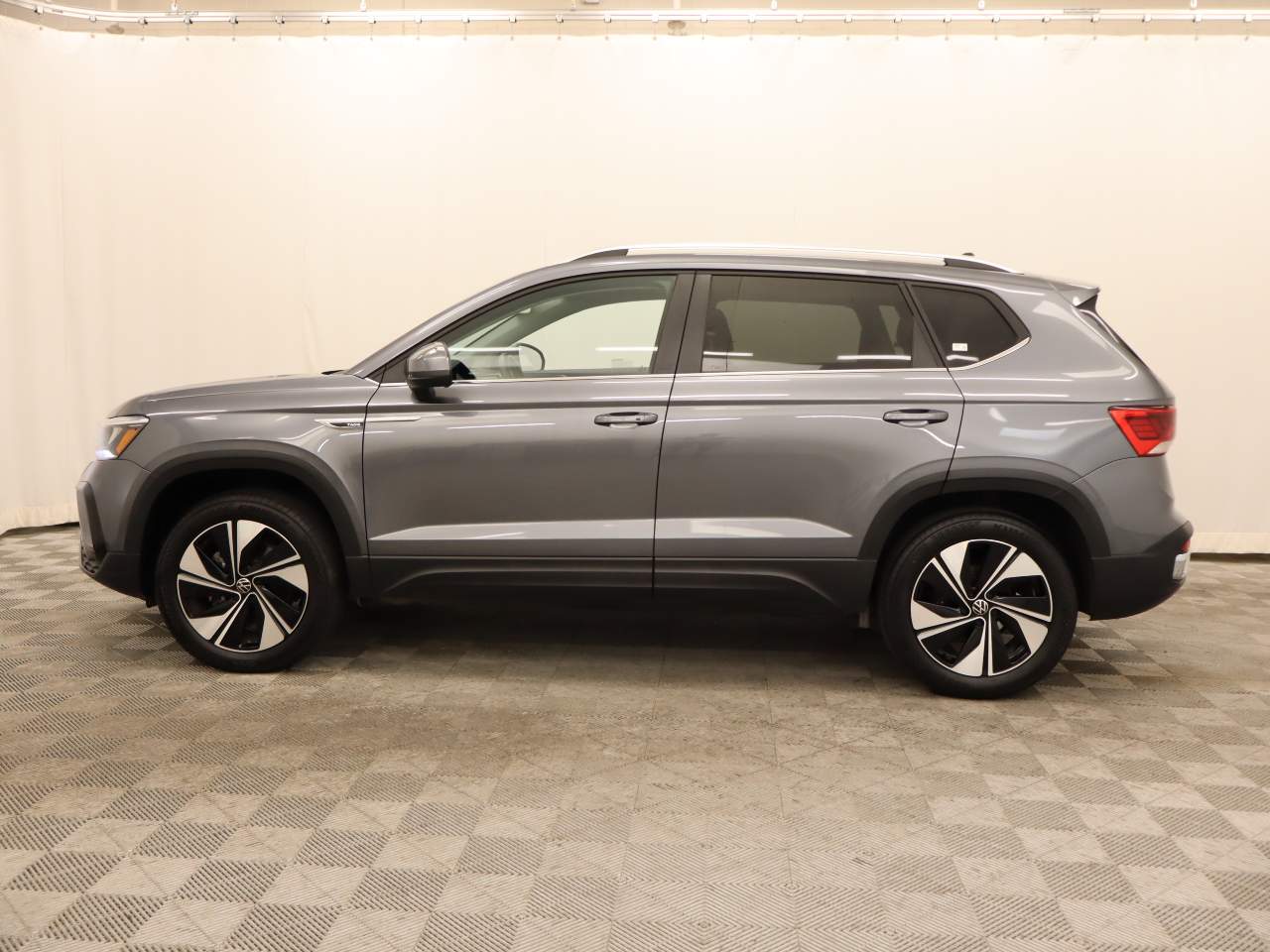 2024 Volkswagen Taos SE 4Motion