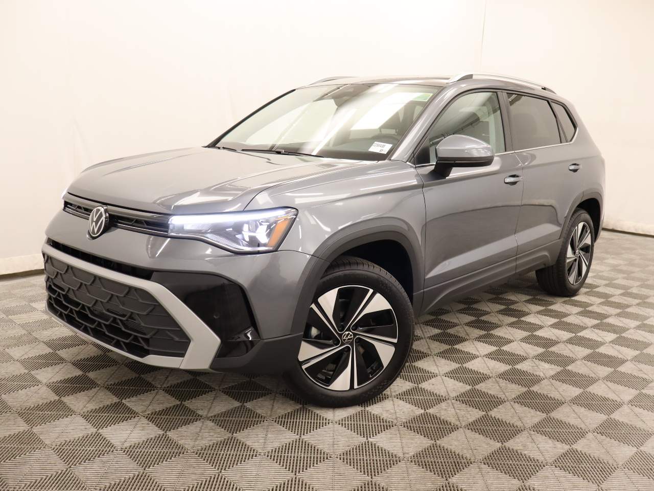 2025 Volkswagen Taos SE 4Motion