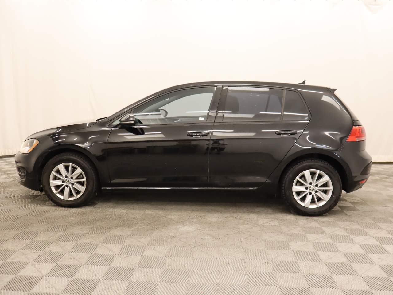 2017 Volkswagen Golf TSI S