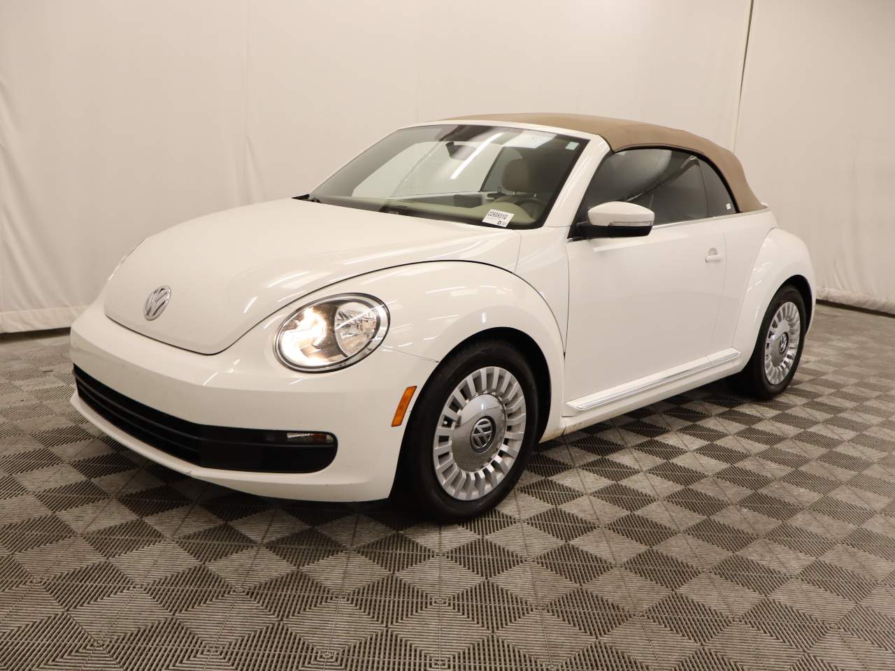 2013 Volkswagen Beetle Convertible 2.5L PZEV