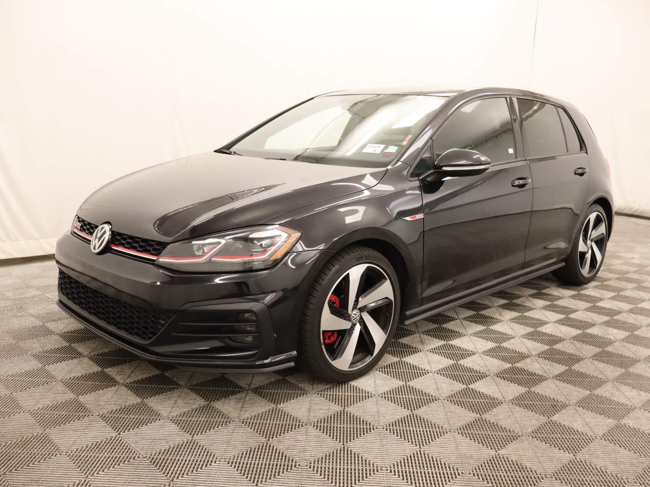 2020 Volkswagen Golf GTI SE