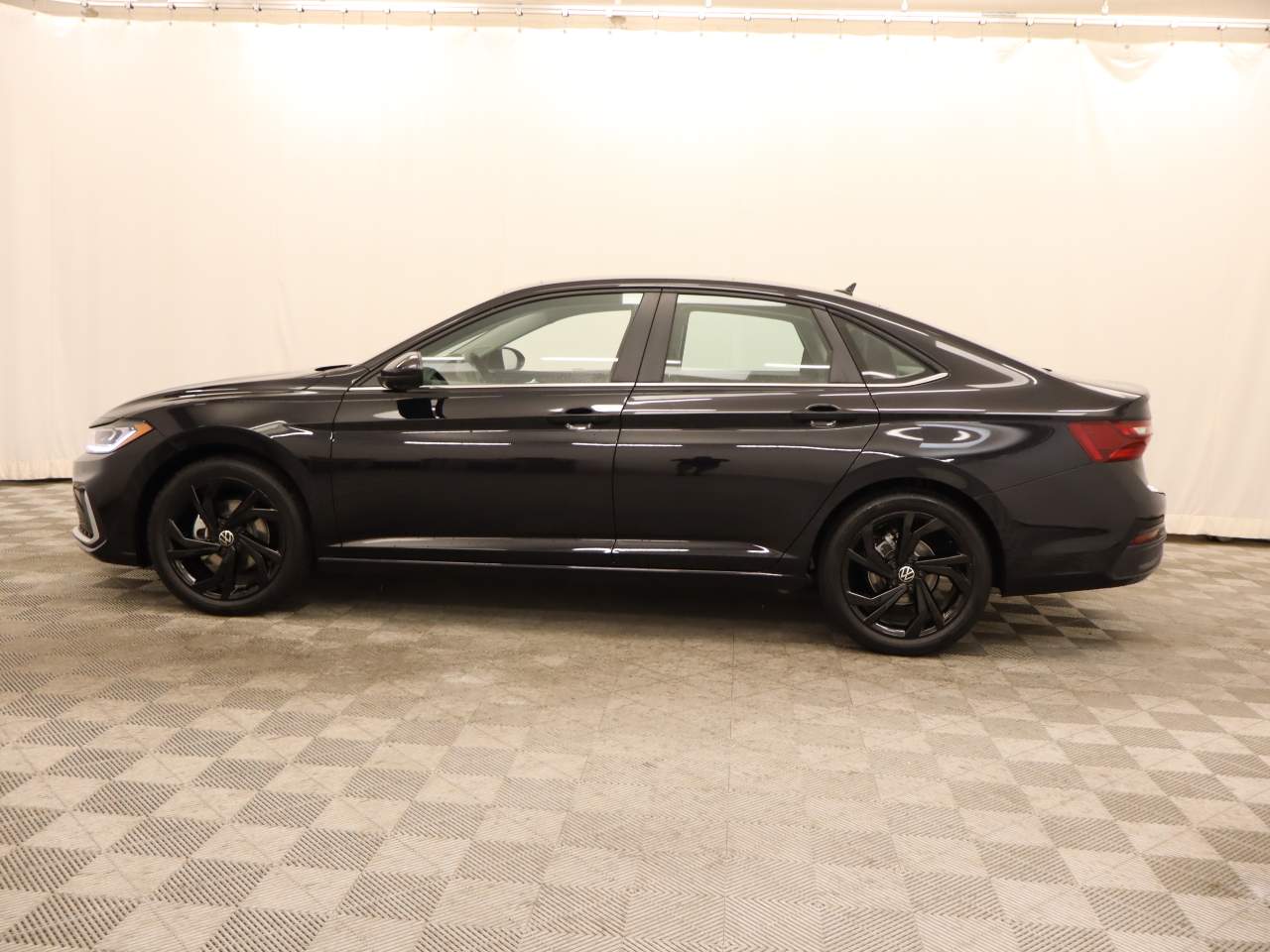 2027 Volkswagen Jetta Sedan SE