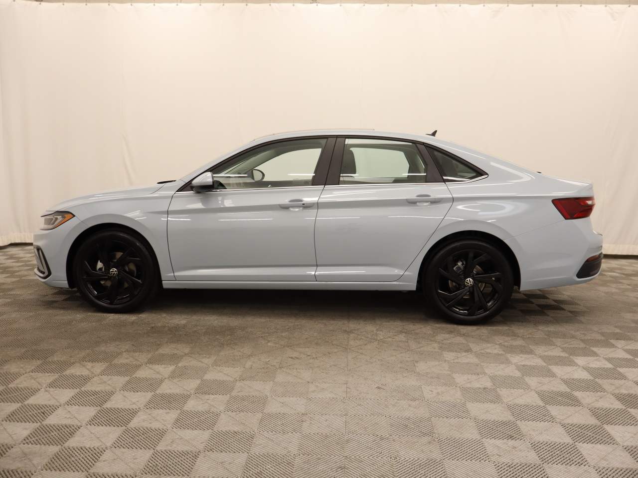 2025 Volkswagen Jetta Sedan SE