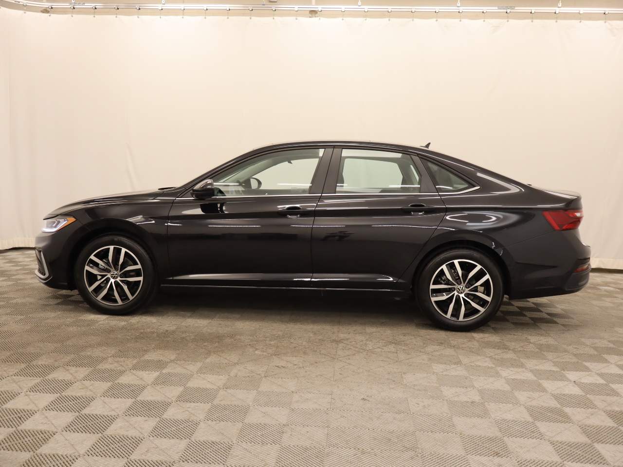 2025 Volkswagen Jetta Sedan SE