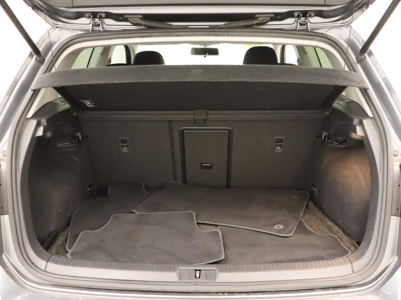 2016 Volkswagen Golf TSI S