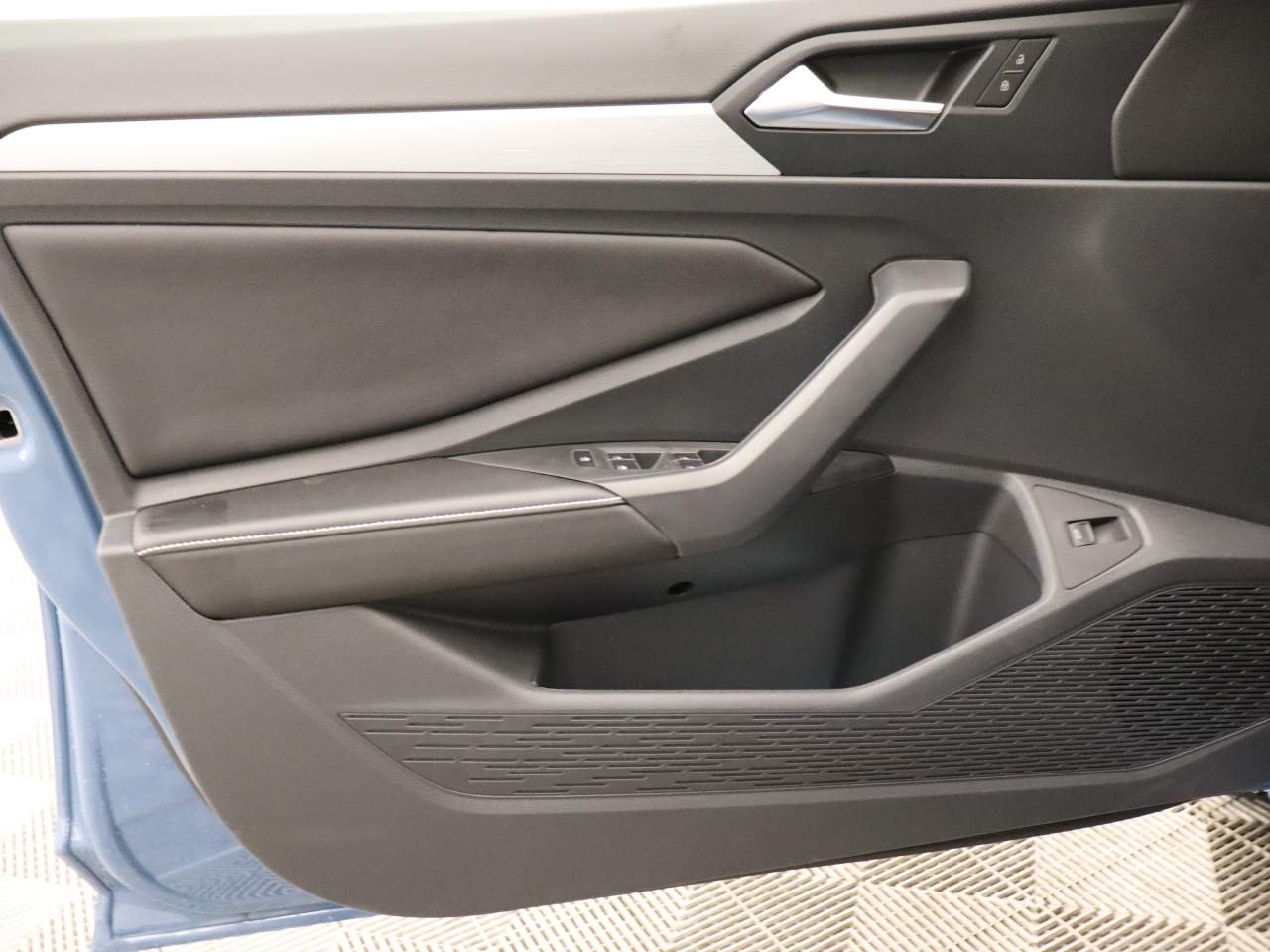 2026 Volkswagen Jetta Sport photo 2