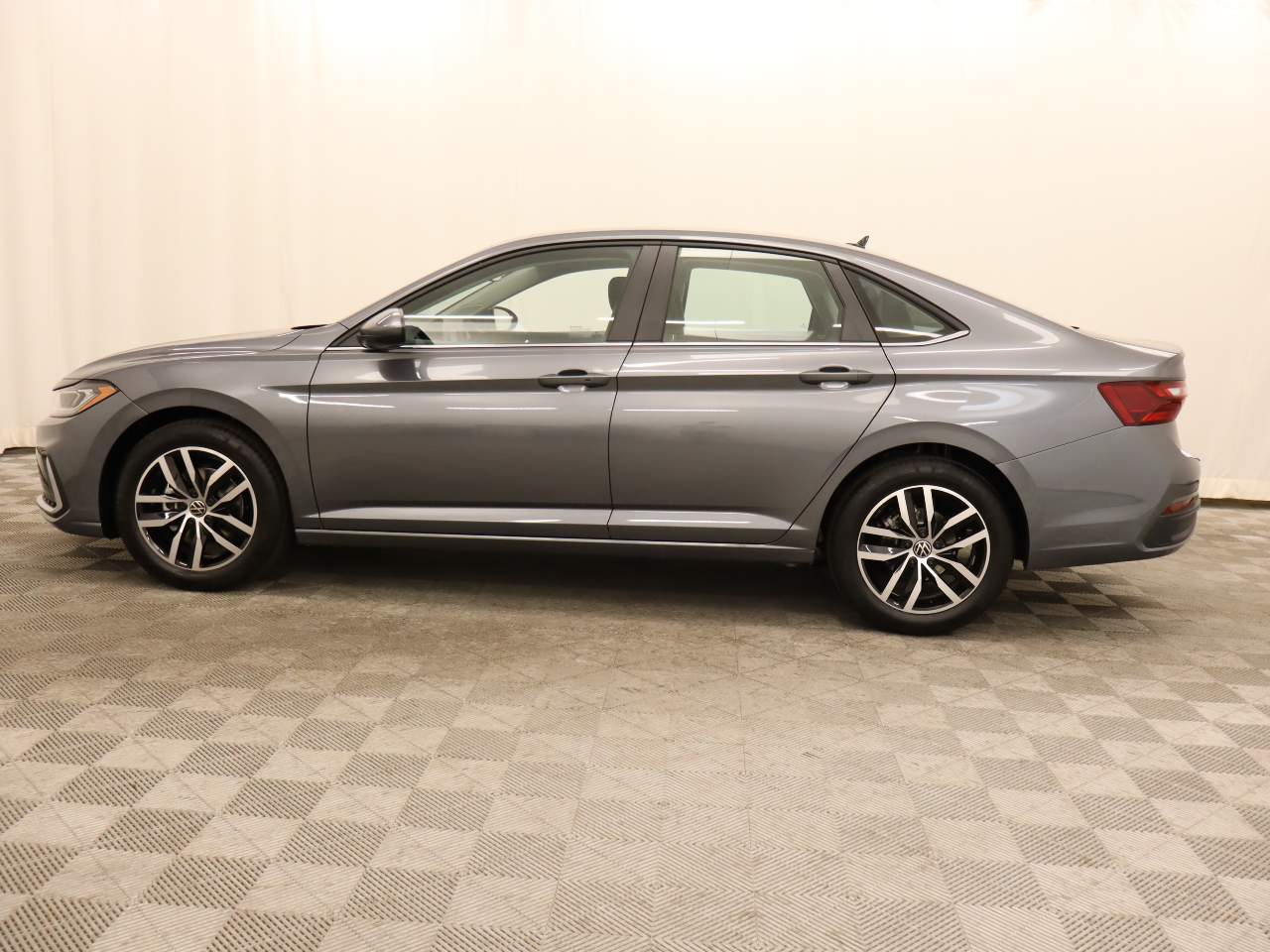 2025 Volkswagen Jetta Sedan SE