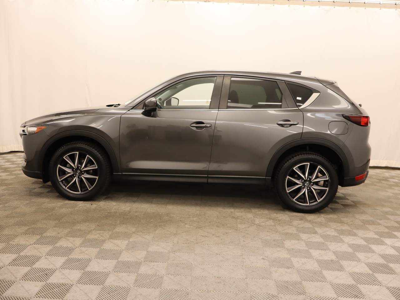 2018 Mazda CX-5 Touring photo 3