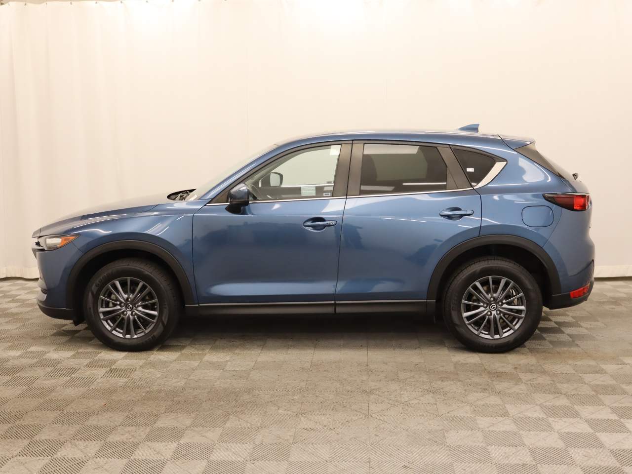 2020 Mazda CX-5 Touring photo 2