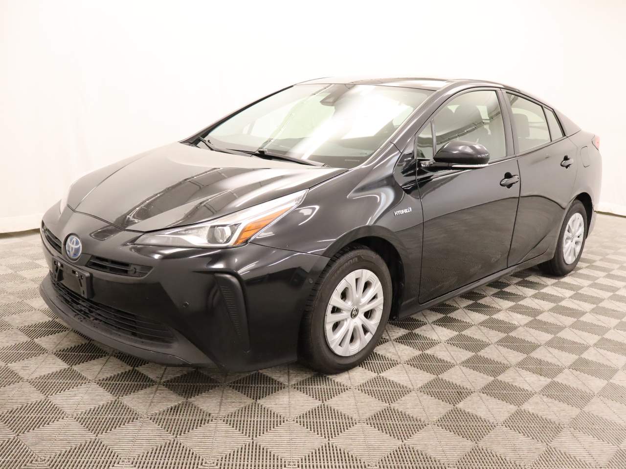 2019 Toyota Prius L Eco