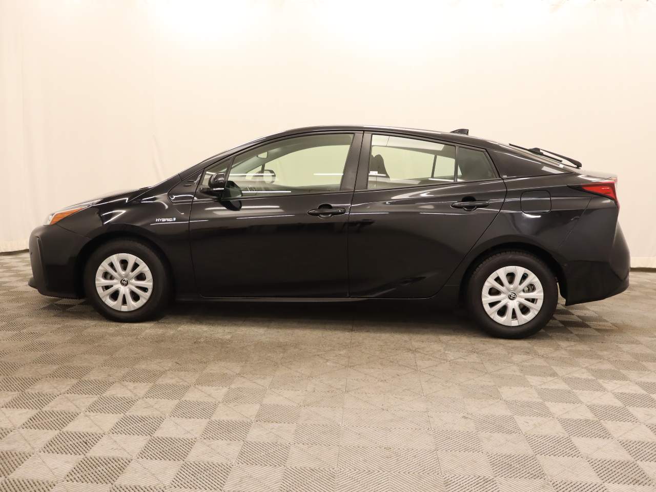 2019 Toyota Prius L Eco