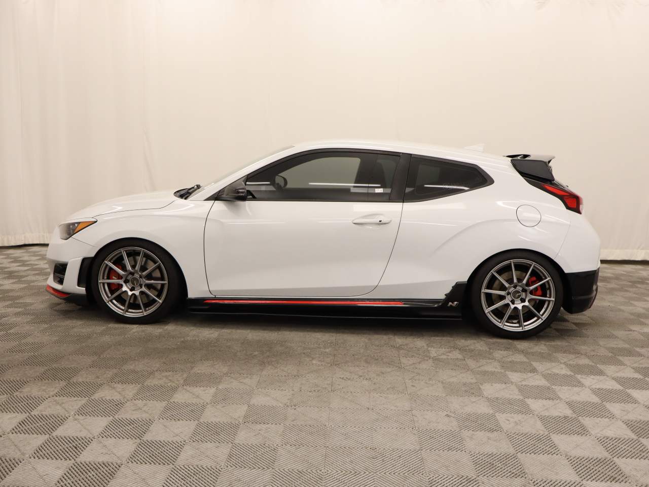 2020 Hyundai Veloster N photo 3