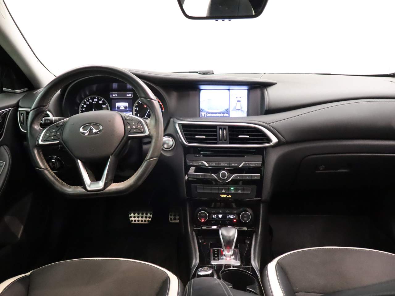 2018 INFINITI QX30 Sport