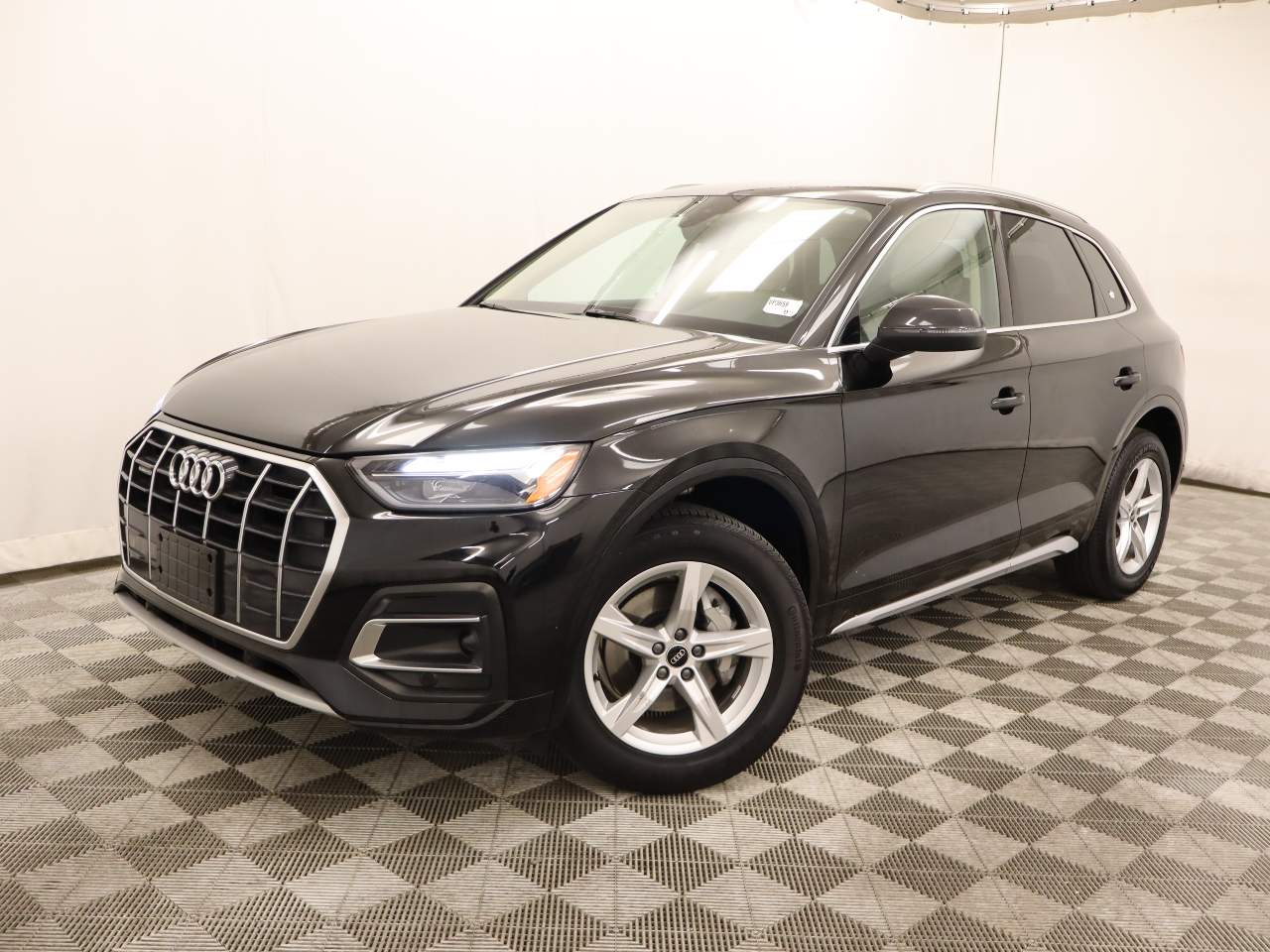 2023 Audi Q5 quattro Premium 40 TFSI