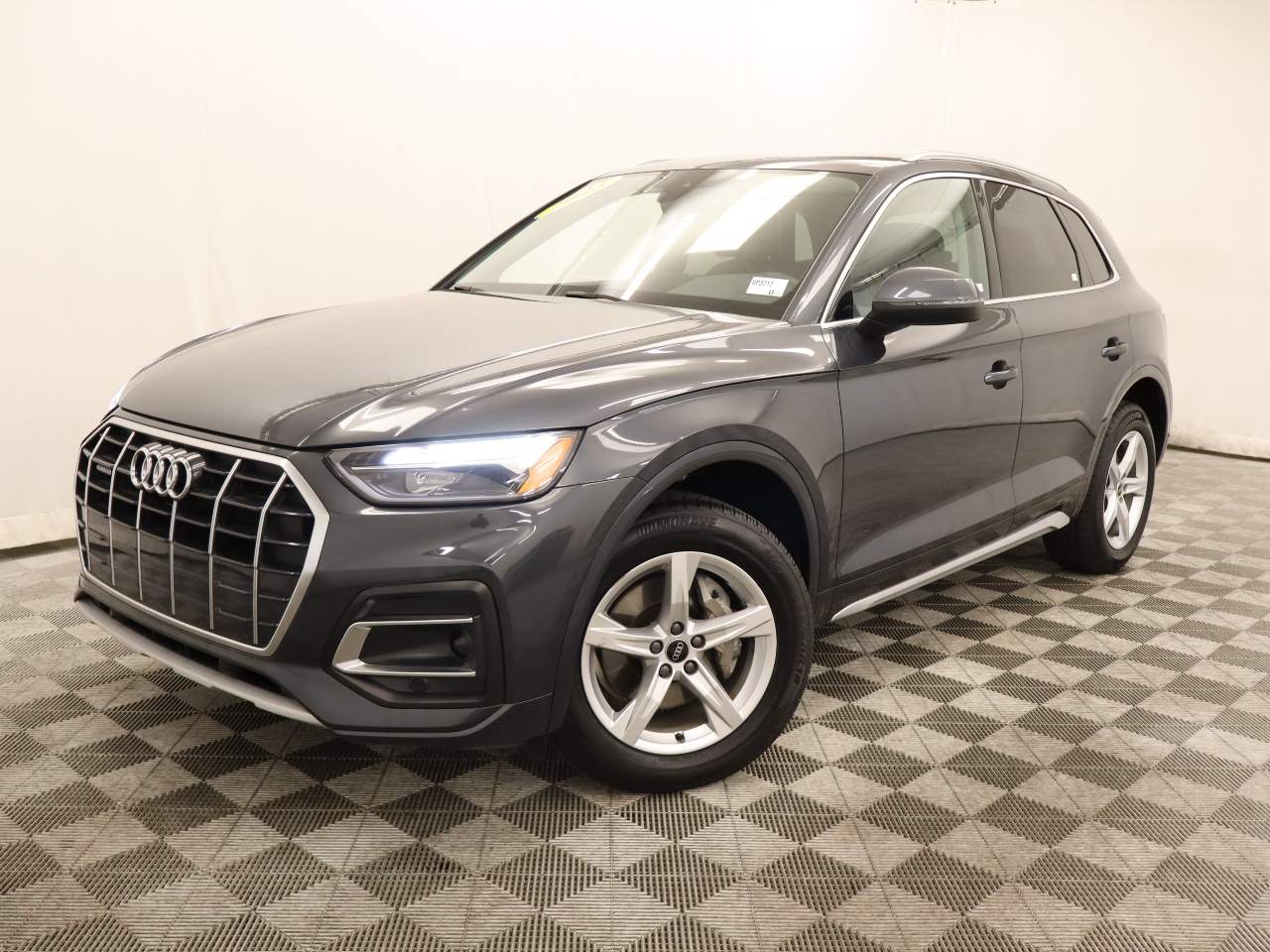 2023 Audi Q5 quattro Premium 40 TFSI