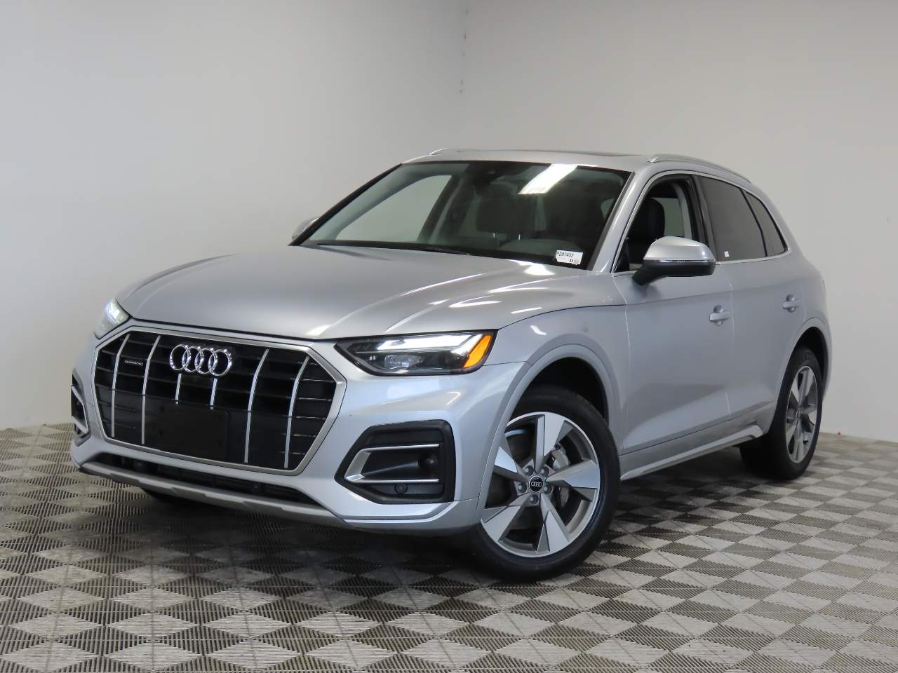 2023 Audi Q5 quattro Premium Plus 40 TFSI
