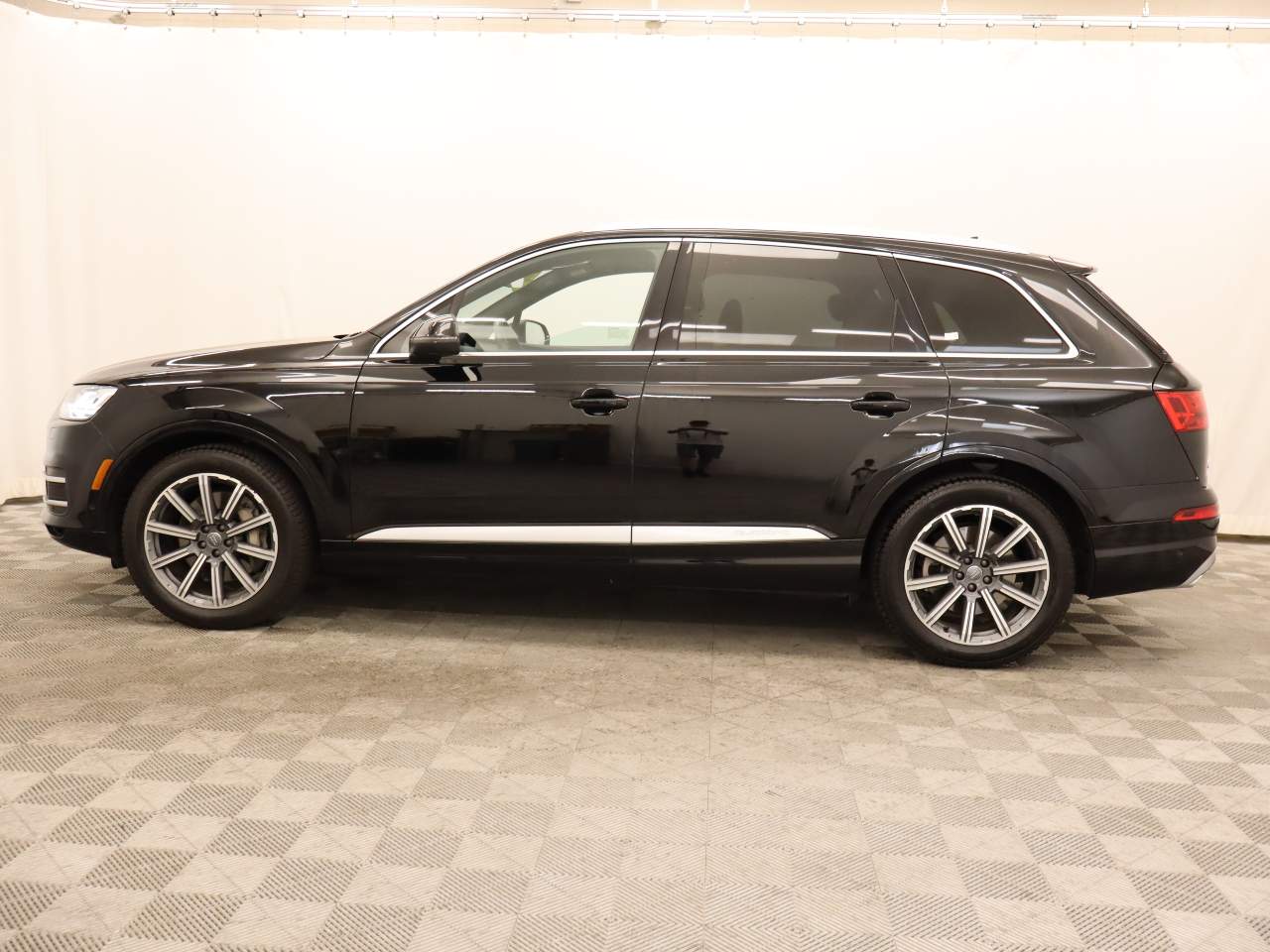 2019 Audi Q7 quattro SE Premium Plus 55 TFSI