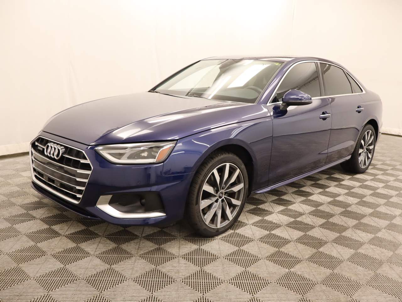2021 Audi A4 quattro Premium 40 TFSI