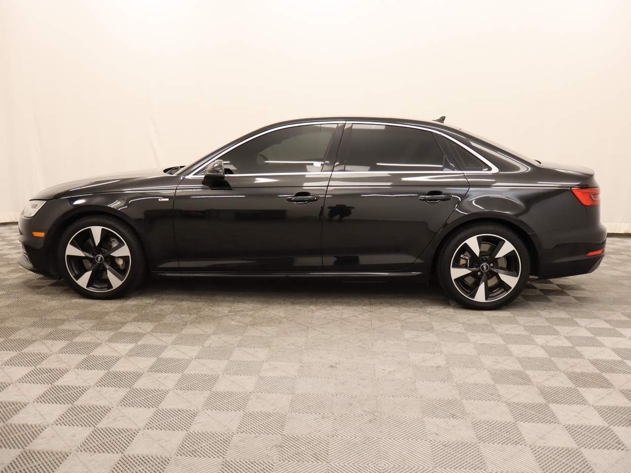 2017 Audi A4 2.0T quattro Premium Plus