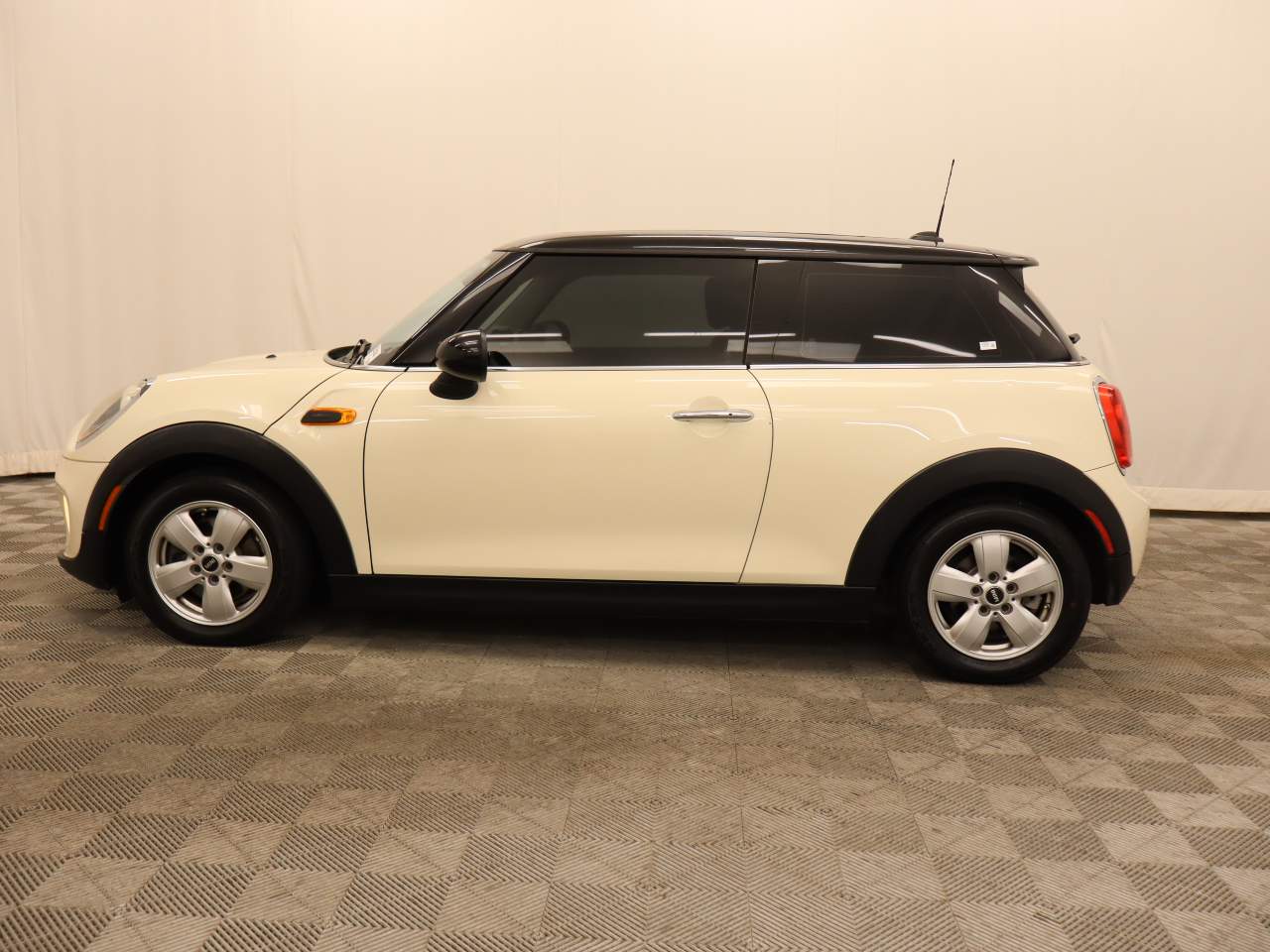 2015 MINI Hardtop 2 Door Cooper