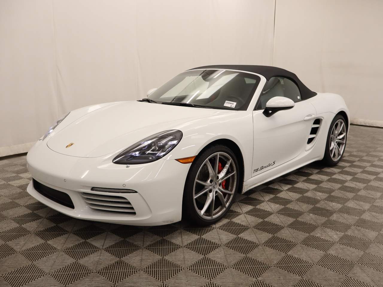 2025 Porsche 718 Boxster S