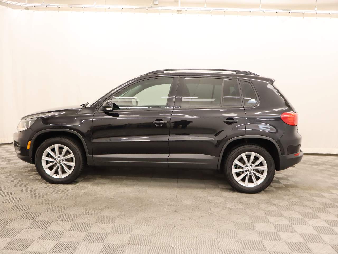 2018 Volkswagen Tiguan Limited 2.0T