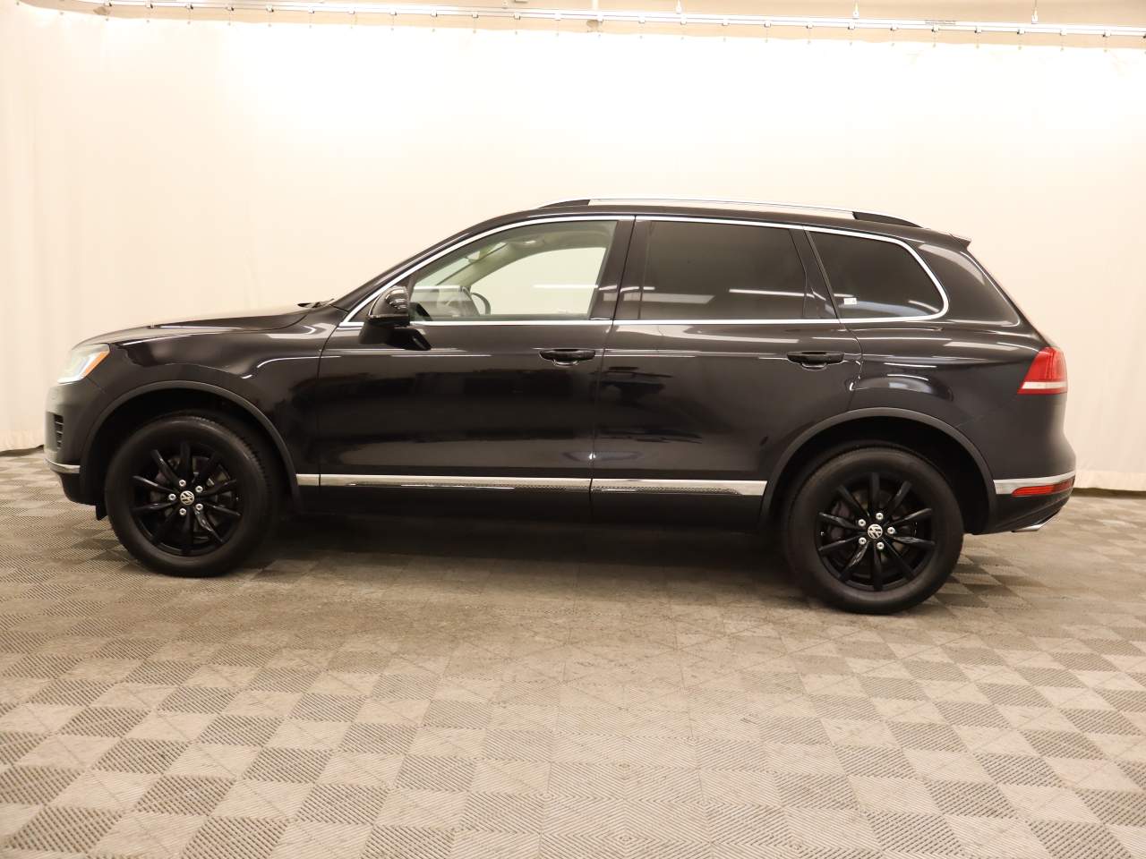 2017 Volkswagen Touareg V6 Sport